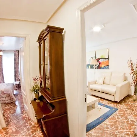 アパートホテル Brisas 3*